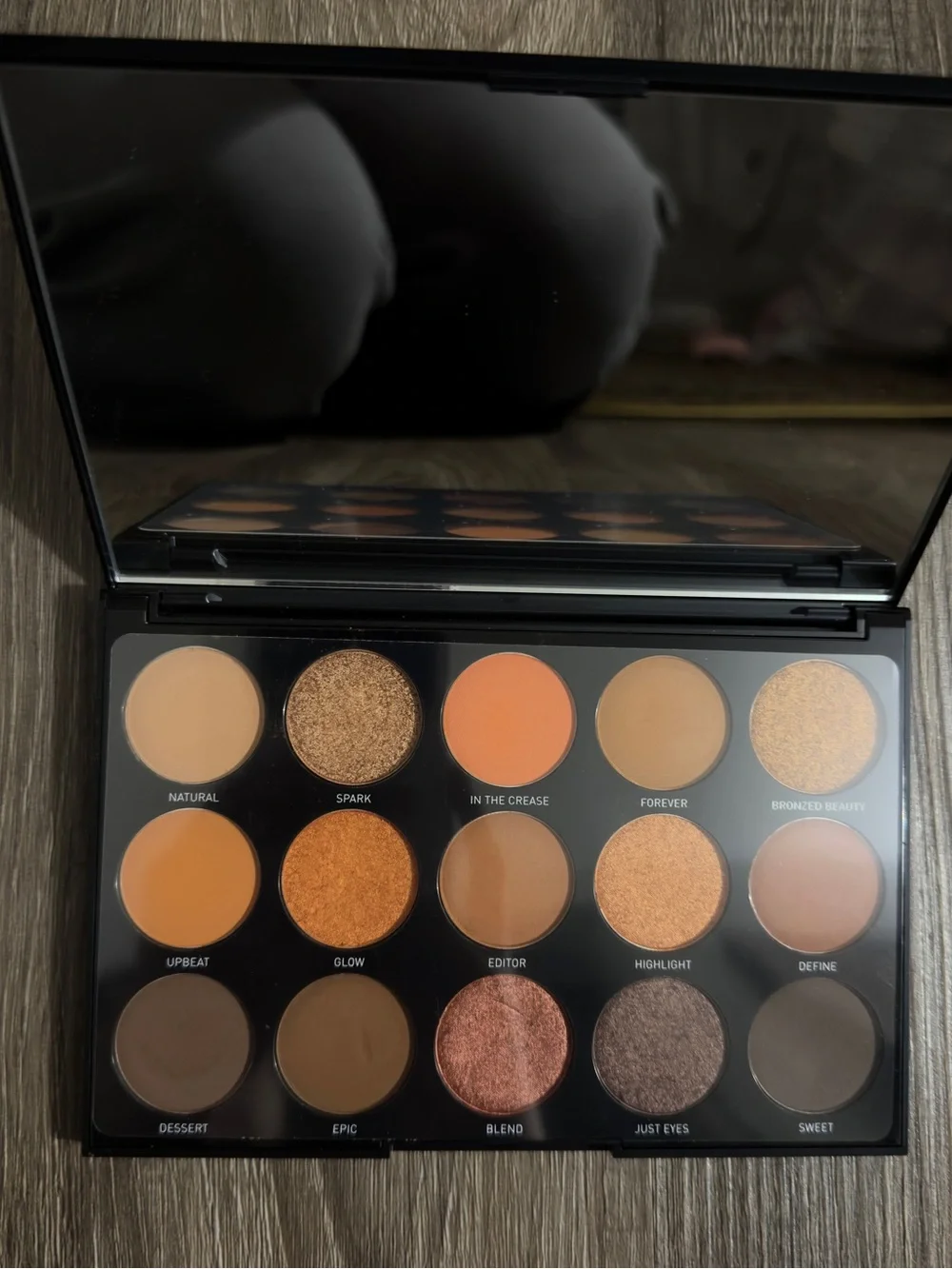 Morphe 15 shade